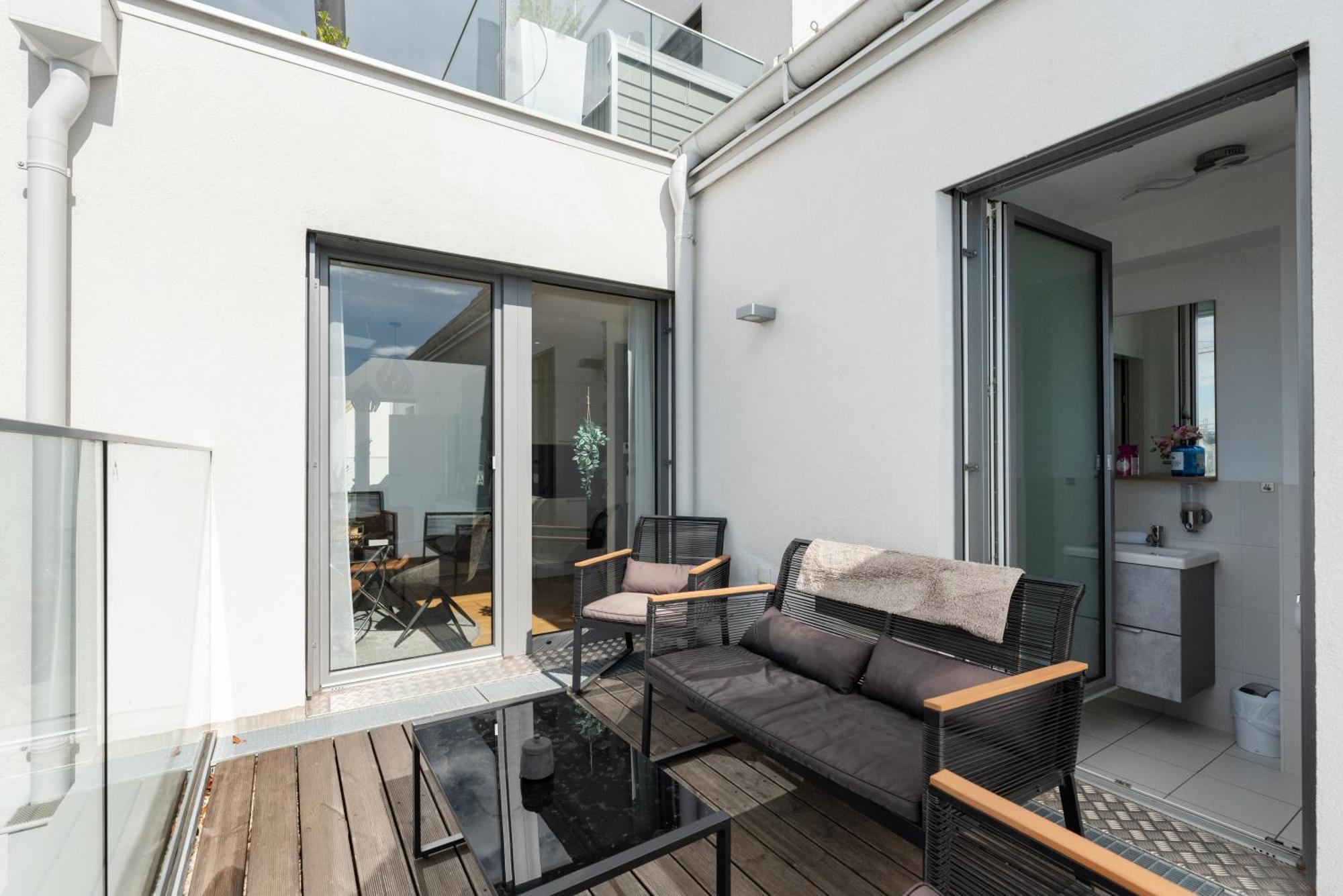 Apartment Mit Traumhafter Dachterrasse & Weitblick Вена Экстерьер фото